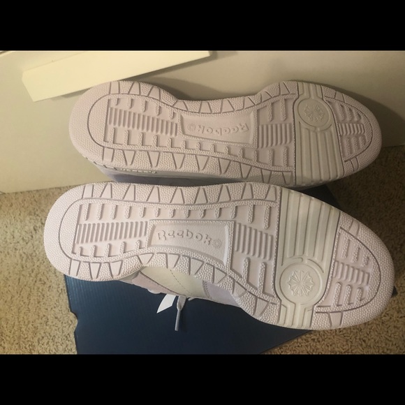 Brand new Reebok runners. Size 10. Lilac colour. - Picture 5 of 6